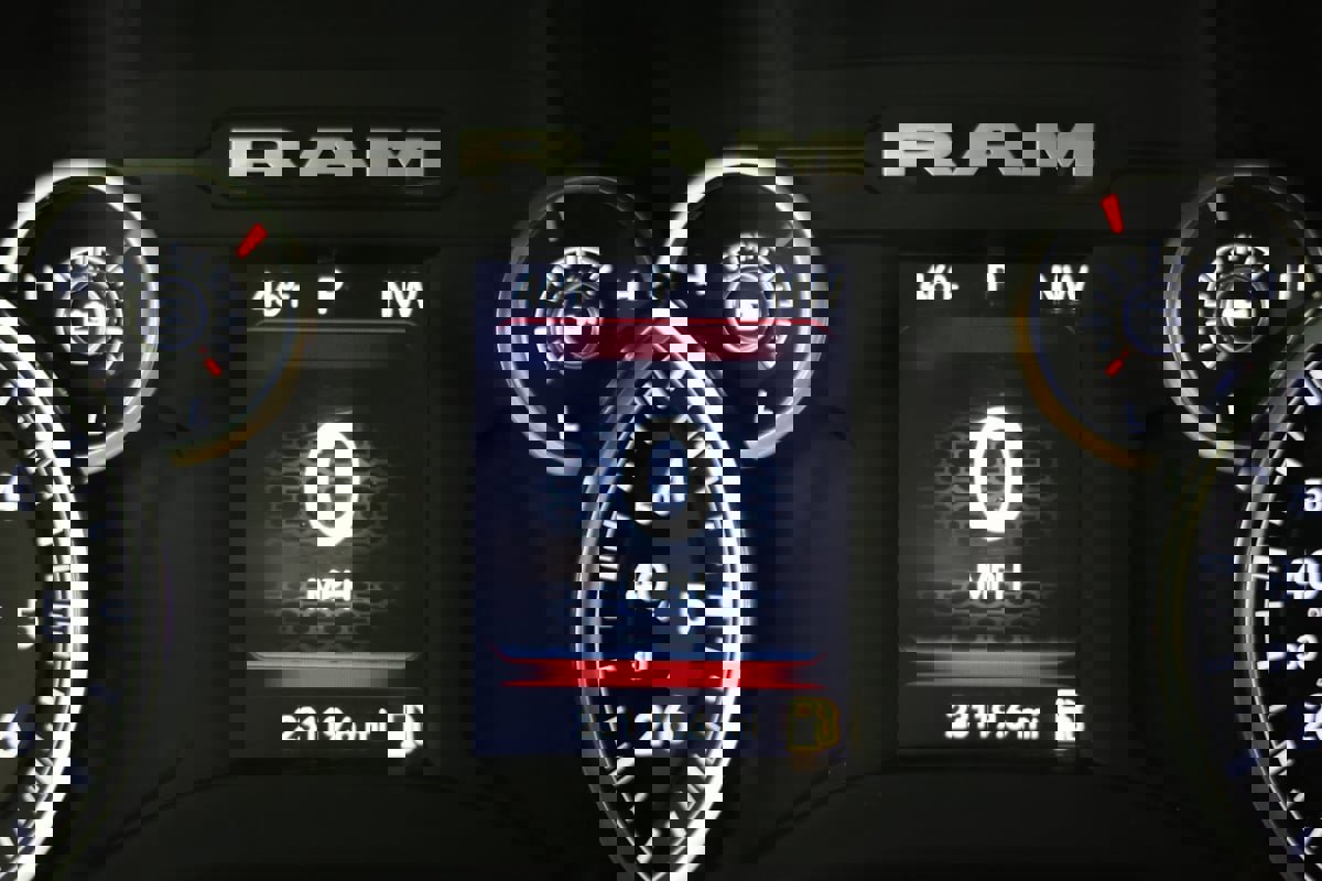 Used 2024 RAM 2500 Big Horn w/ Sport Appearance Package image 11