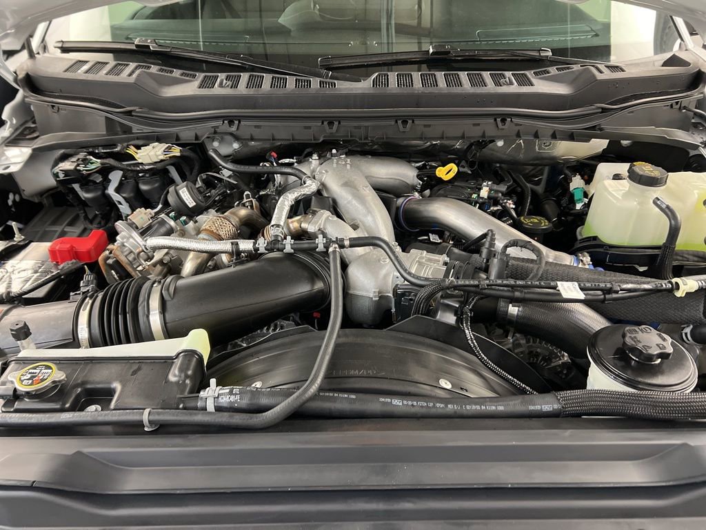 New 2025 Ford F550 4x4 Regular Cab Super Duty image 28