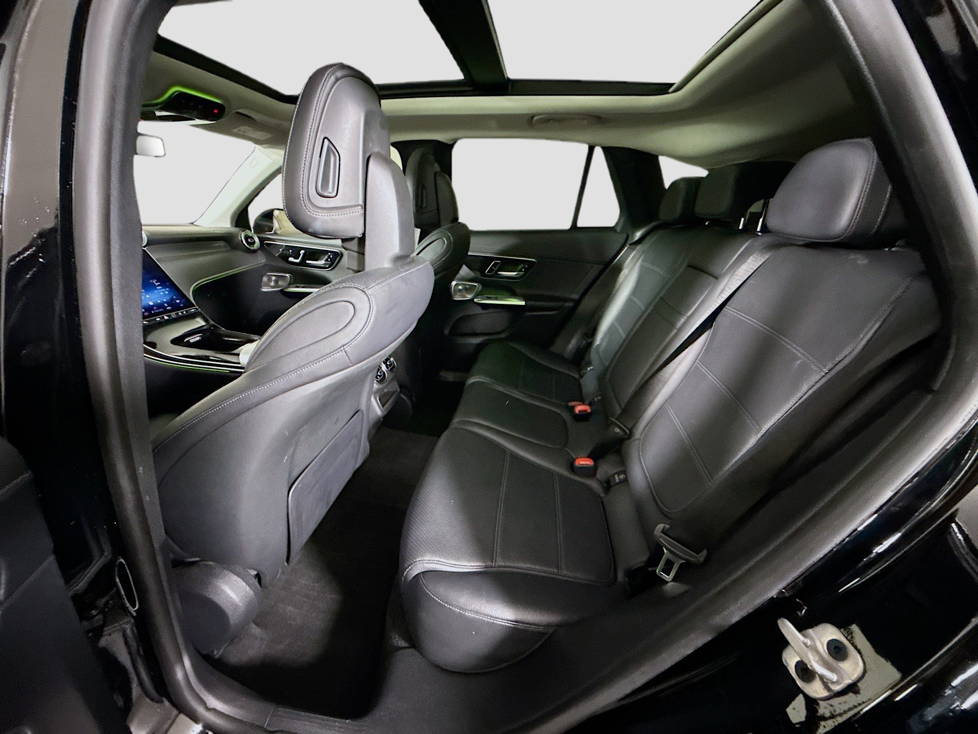 Used 2023 Mercedes-Benz GLC 300 4MATIC w/ Exclusive Trim Package image 25