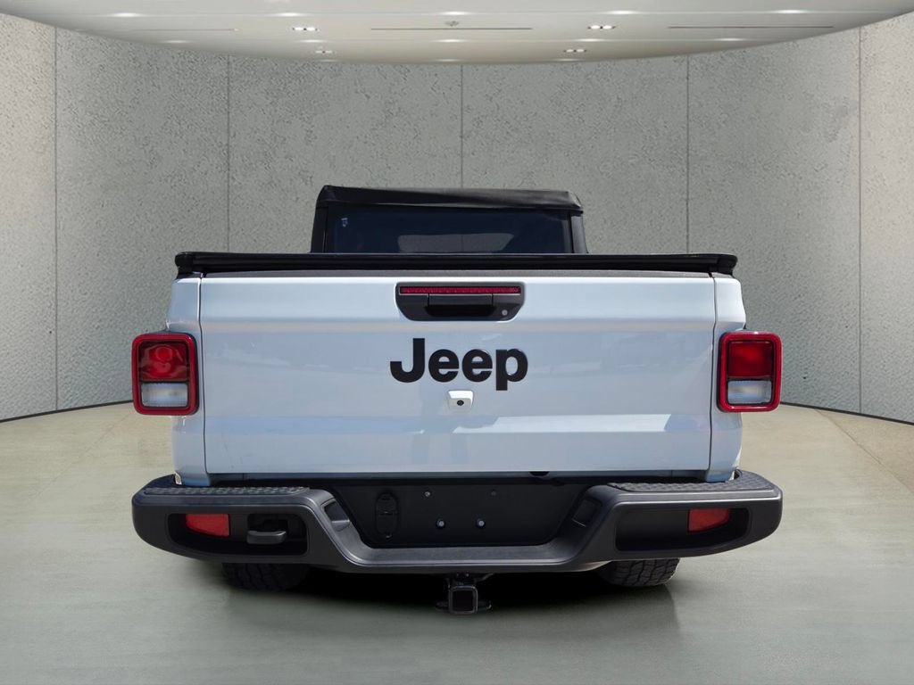 Used 2022 Jeep Gladiator Sport AWD/4WD image 6