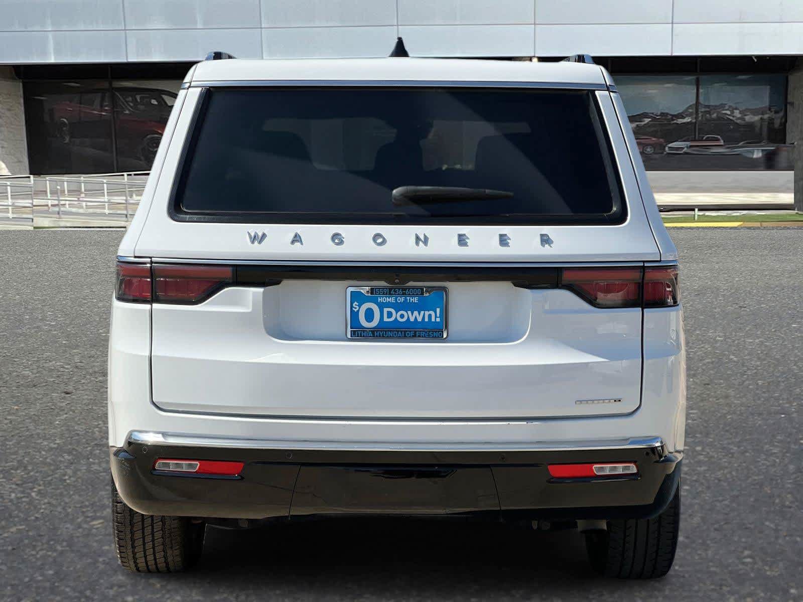 Used 2024 Jeep Wagoneer Series II w/ Flexible Seating Group AWD/4WD image 8