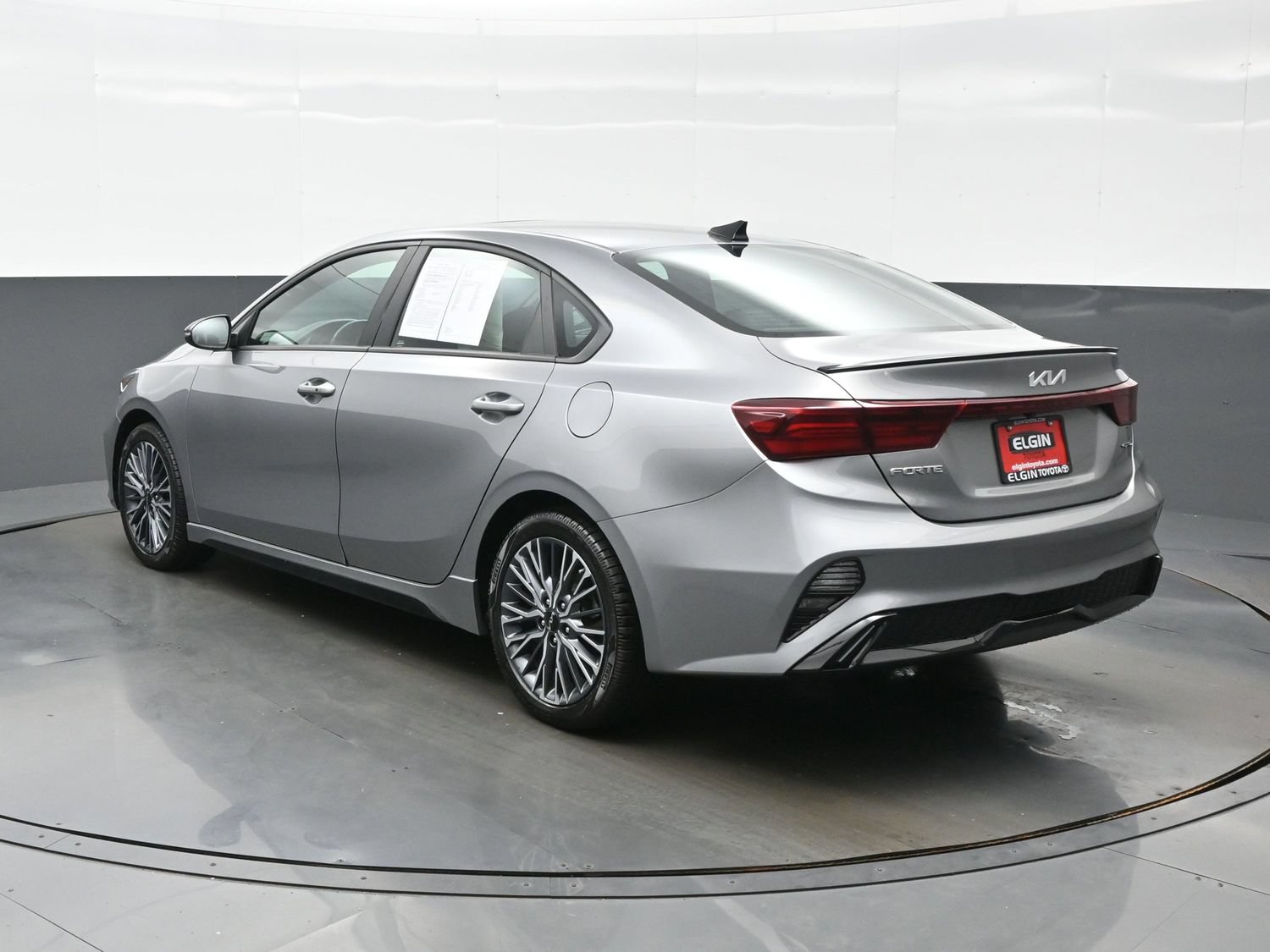 Used 2024 Kia Forte GT-Line w/ GT-Line Premium Package FWD image 4