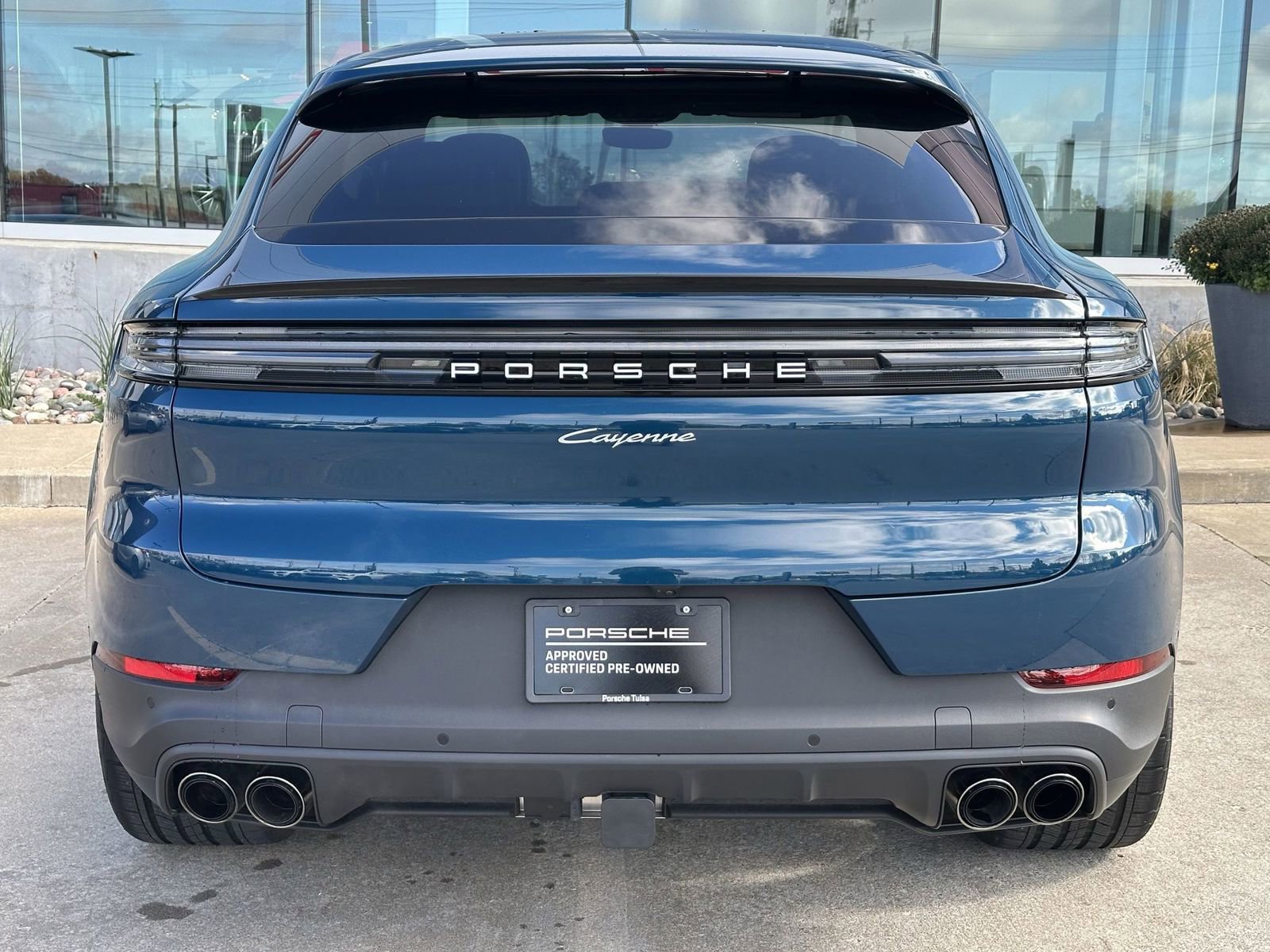 Certified 2024 Porsche Cayenne Coupe image 6