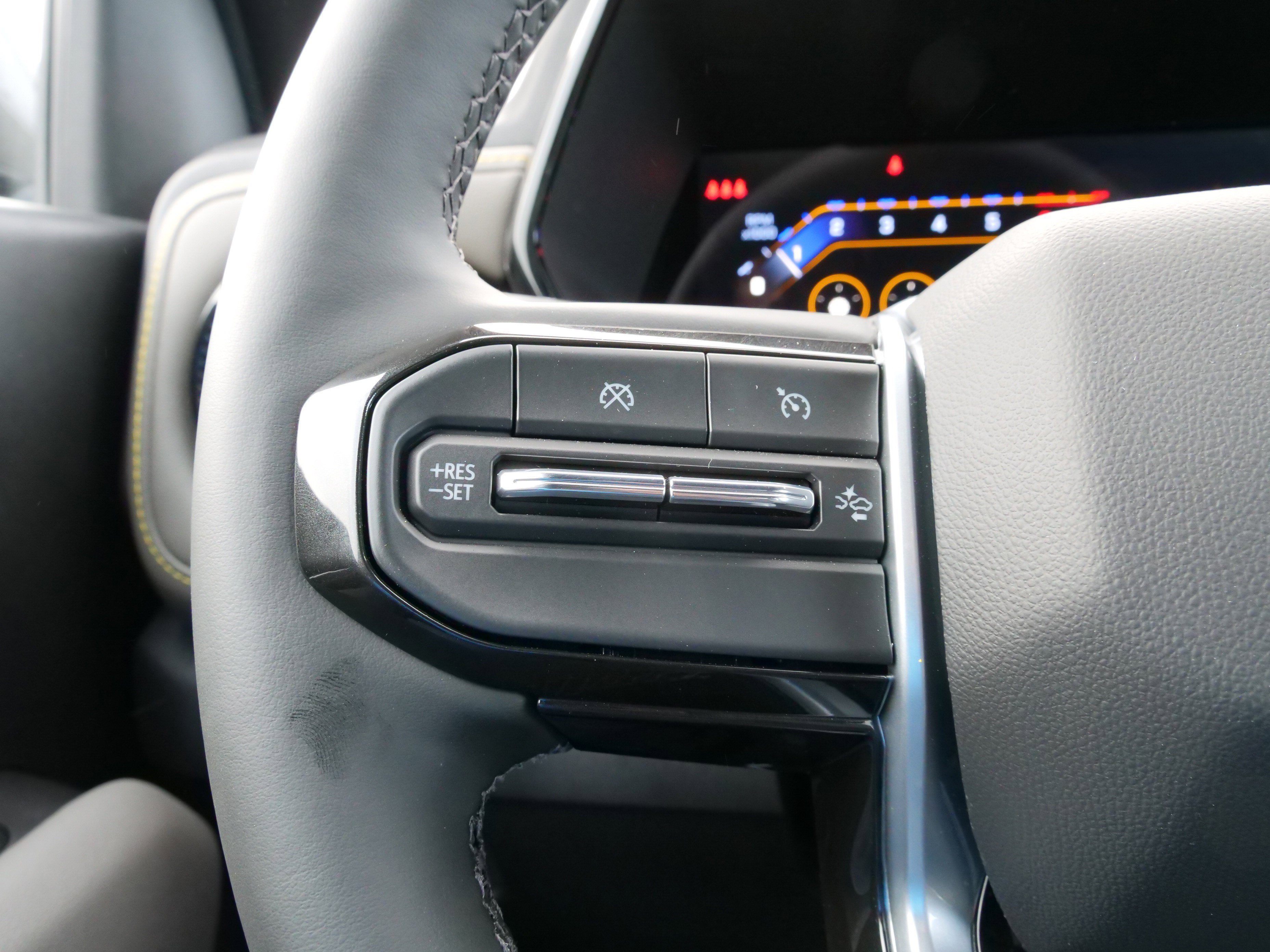 New 2025 Chevrolet Colorado ZR2 w/ Technology Package image 23