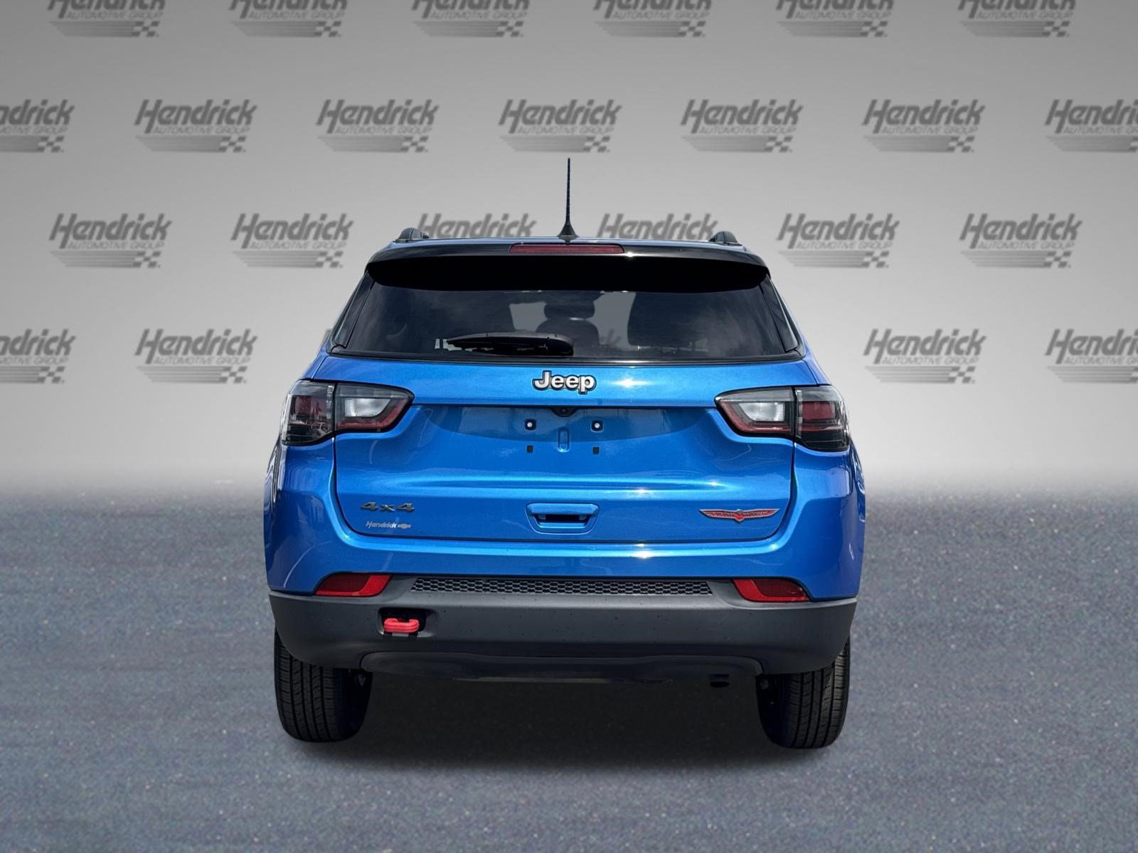 Used 2022 Jeep Compass Trailhawk w/ Trailhawk Elite Group image 9