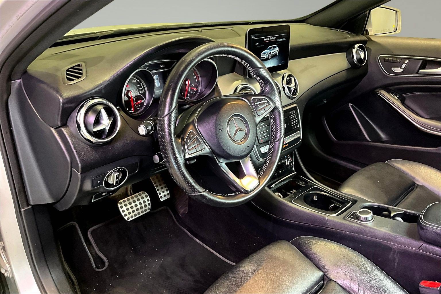 Used 2018 Mercedes-Benz GLA 250 4MATIC image 17