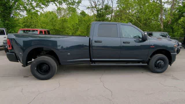 New 2026 RAM 3500 Tradesman AWD/4WD image 9