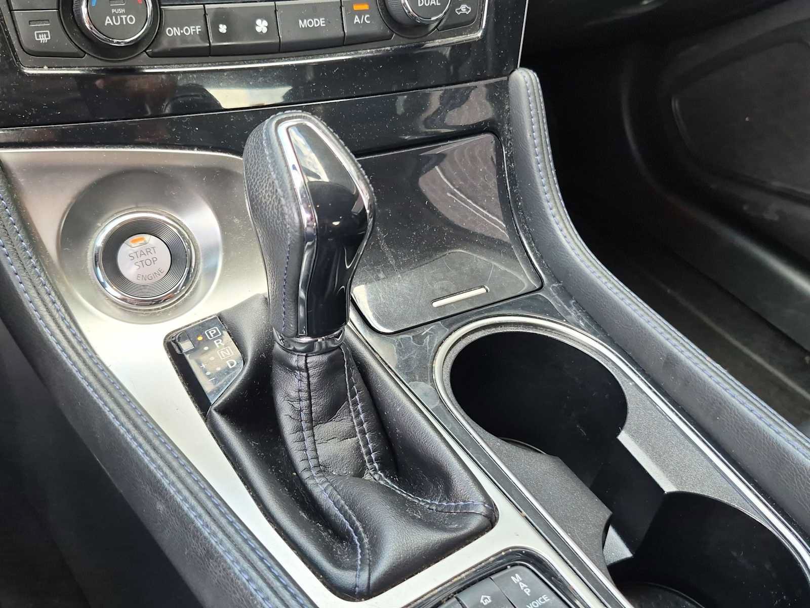 Used 2017 Nissan Maxima SR FWD image 32