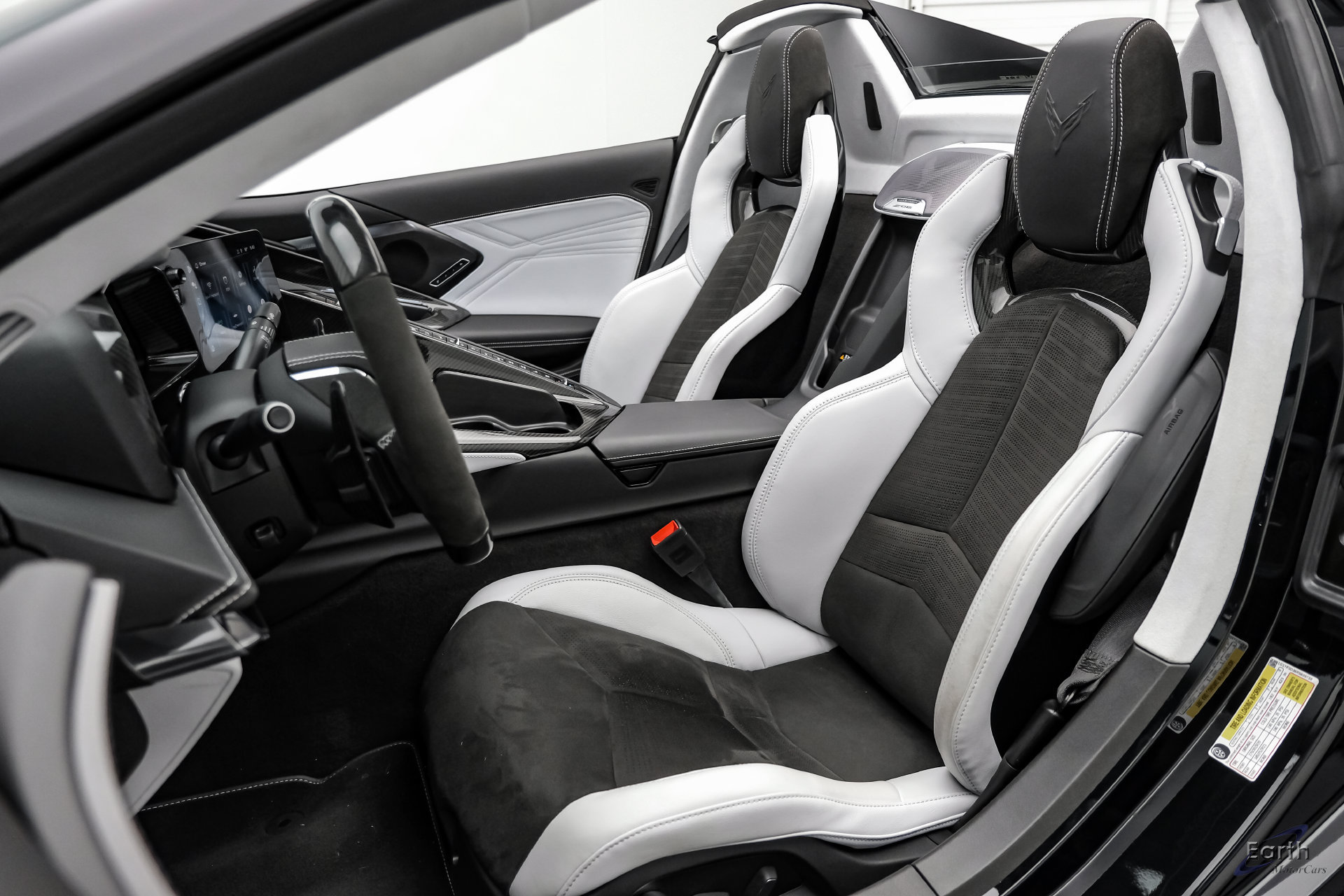 Used 2024 Chevrolet Corvette Z06 w/ Z07 Performance Package RWD image 48