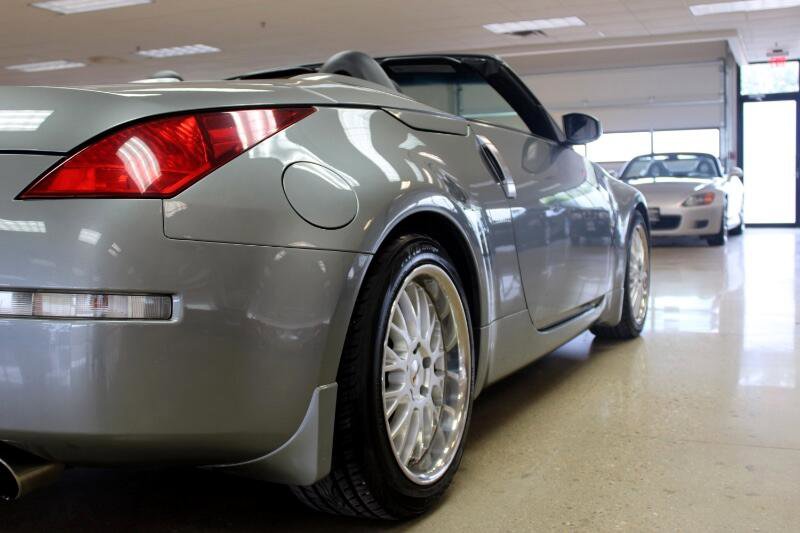 Used 2004 Nissan 350Z Touring image 40