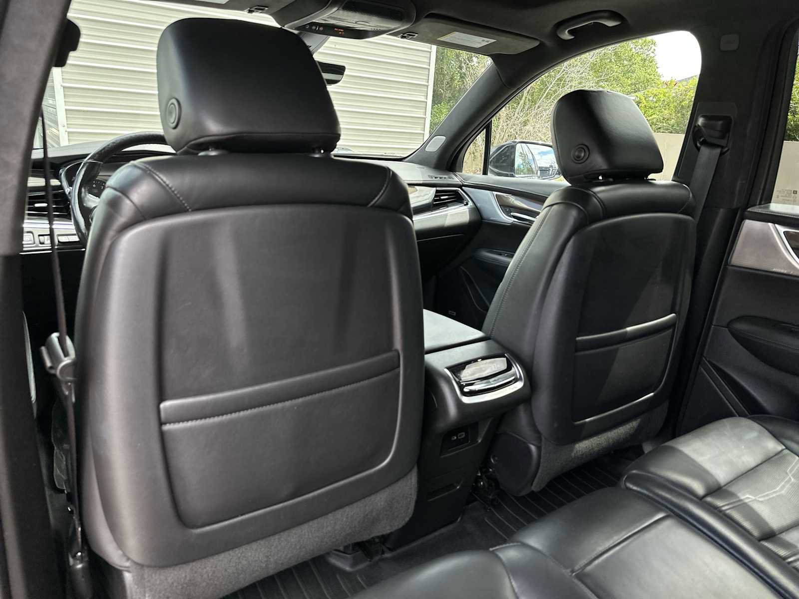 Used 2020 Cadillac XT6 Premium Luxury w/ Platinum Package image 16