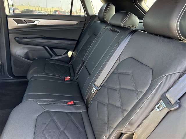 Certified 2025 Volkswagen Atlas Cross Sport SE image 15