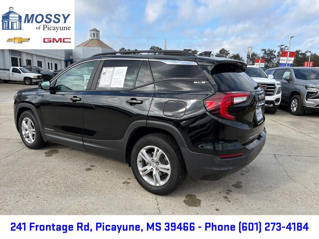 Certified 2022 GMC Terrain SLE w/ Driver Convenience Package image 4