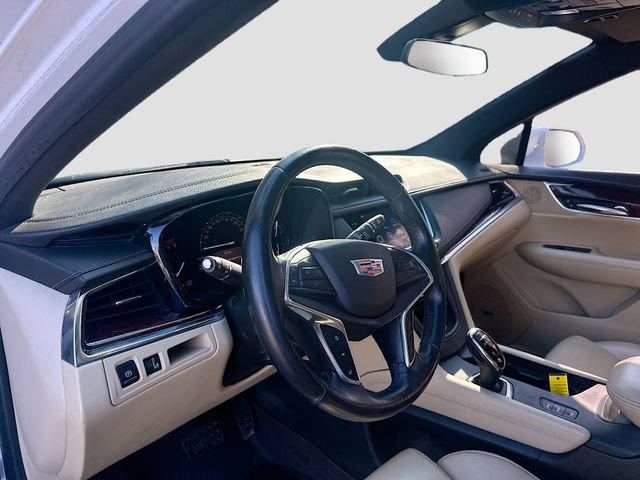 Used 2017 Cadillac XT5 Luxury w/ Driver Awareness Package image 10