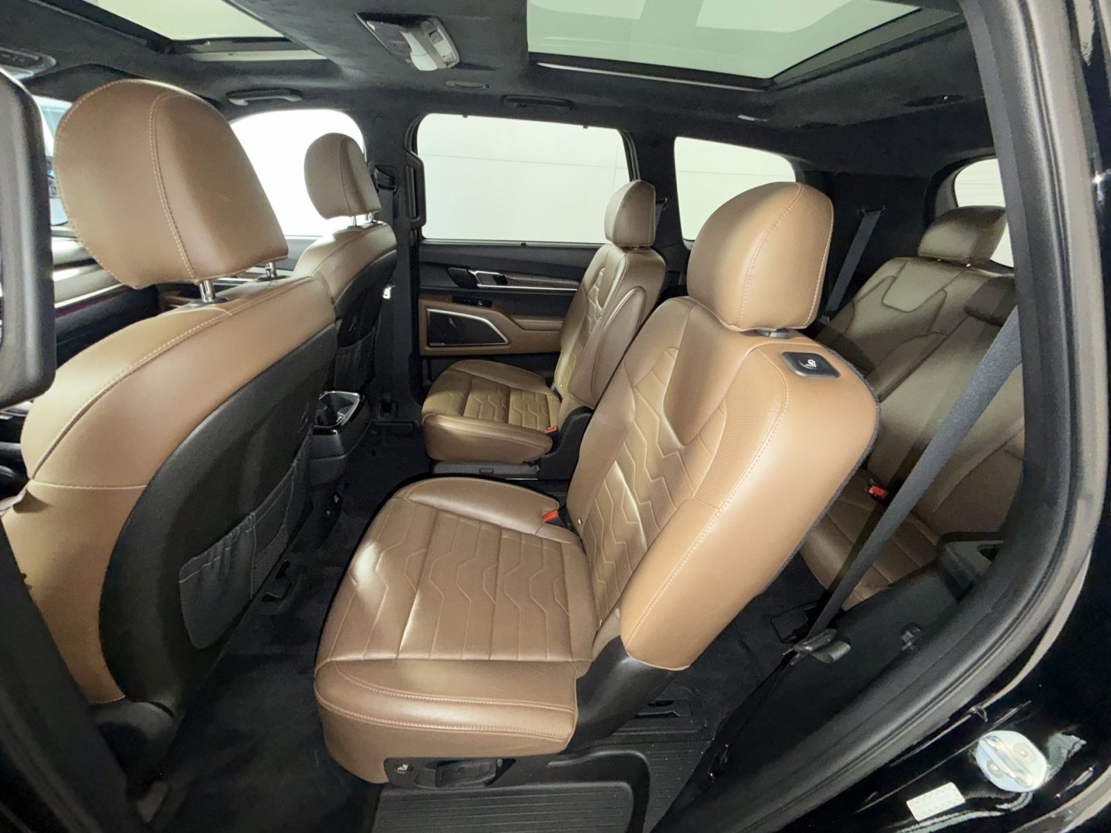 Used 2020 Kia Telluride SX w/ SX Prestige Package image 25