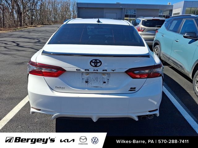 Used 2022 Toyota Camry SE image 6