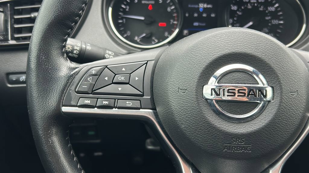 Used 2021 Nissan Rogue Sport SV image 26