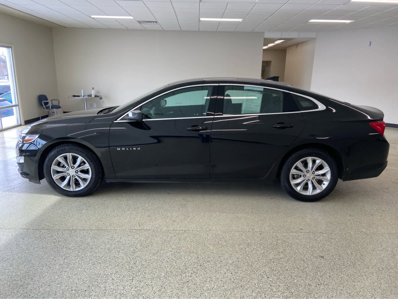 Used 2023 Chevrolet Malibu LT image 9