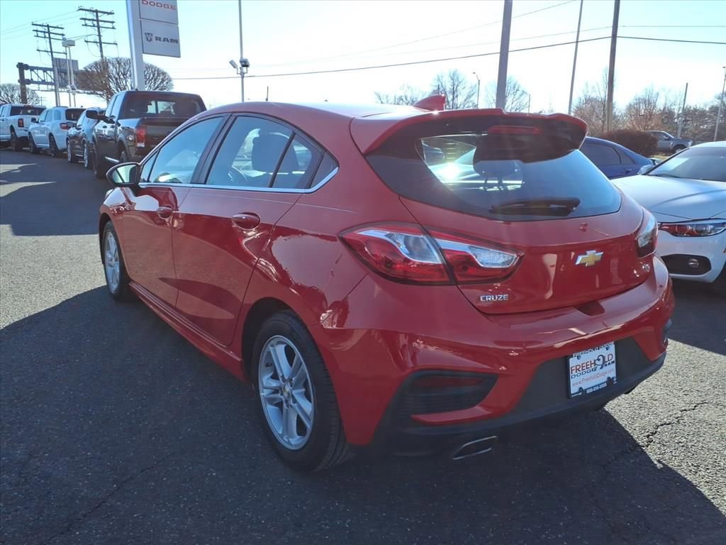 Used 2017 Chevrolet Cruze LT w/ Convenience Package image 4