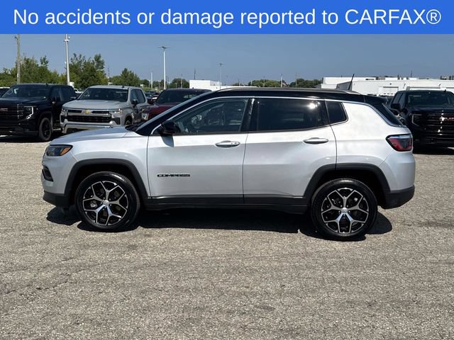 Used 2024 Jeep Compass Limited AWD/4WD image 2