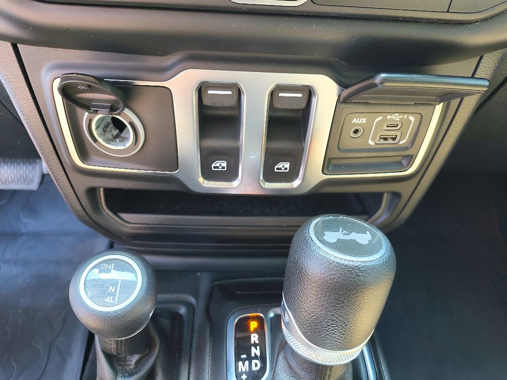 Used 2021 Jeep Wrangler Sport S AWD/4WD image 18