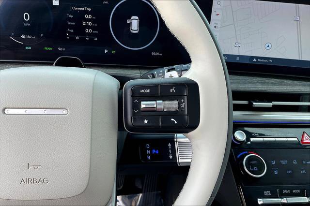 Used 2025 Hyundai Santa Fe Calligraphy image 11