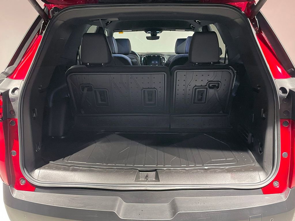 Used 2023 Chevrolet Traverse RS w/ LPO, Floor Liner Package image 5