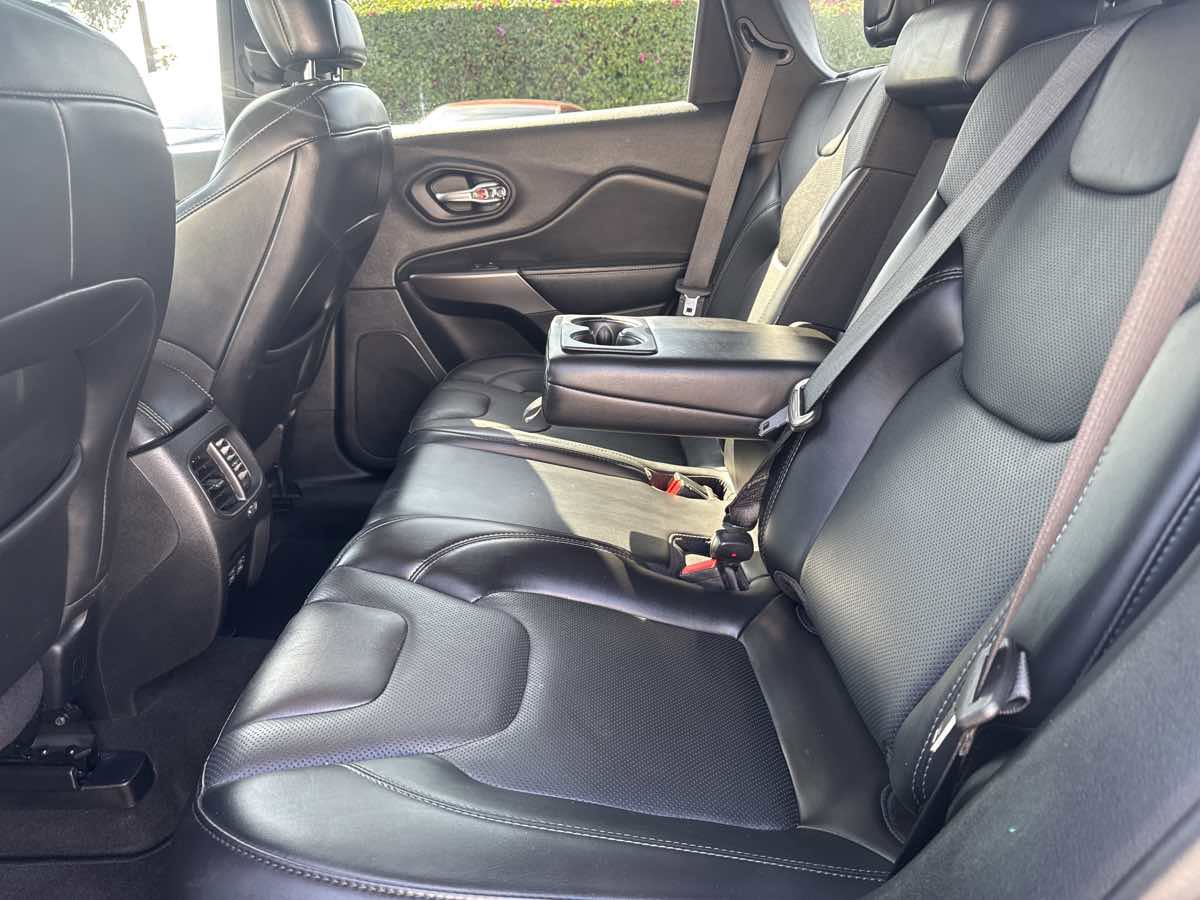 Used 2021 Jeep Cherokee Latitude Lux w/ Sun & Sound Group image 11