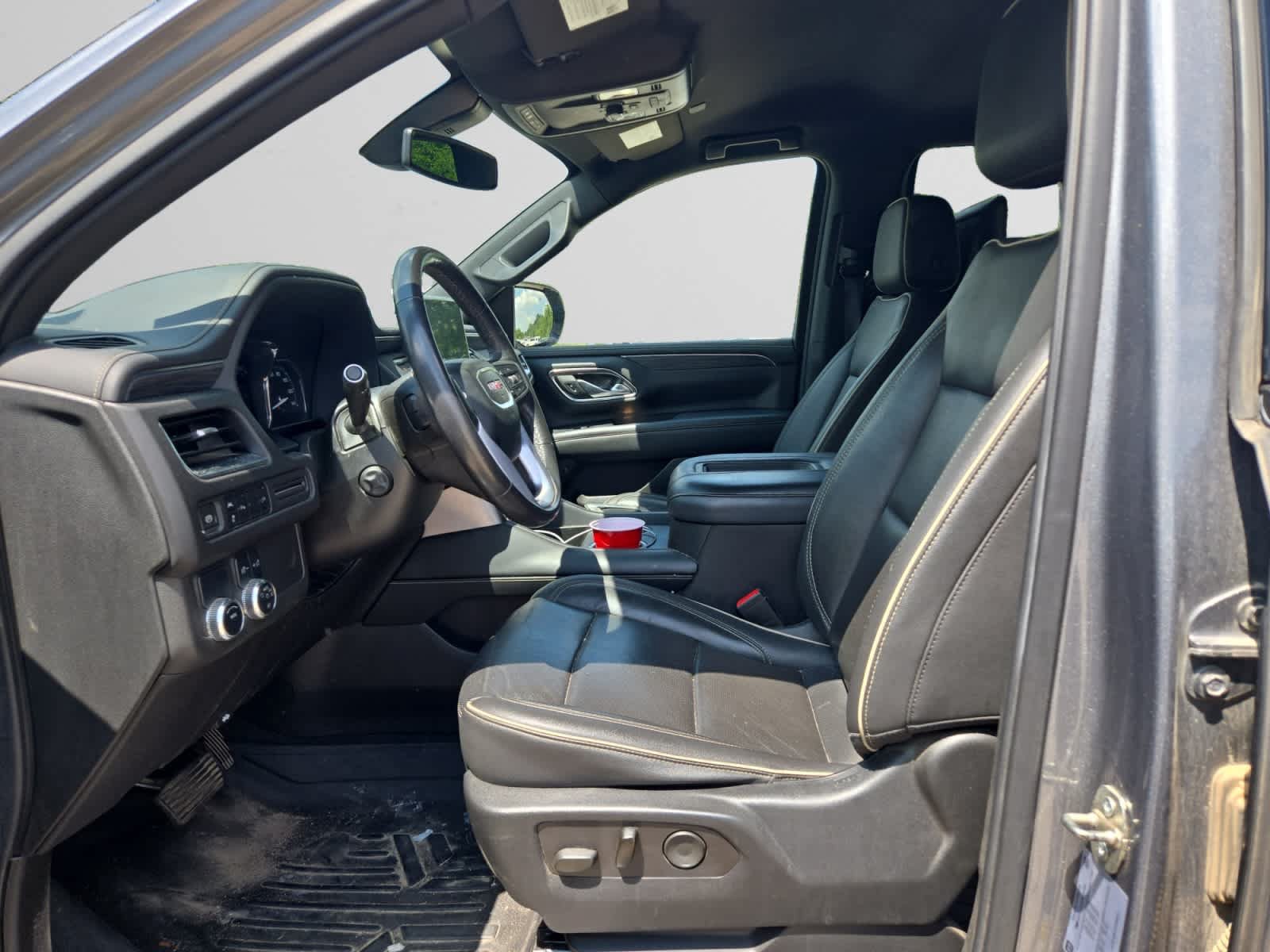 Used 2021 GMC Yukon SLT w/ Rear Media and Nav Package RWD image 9