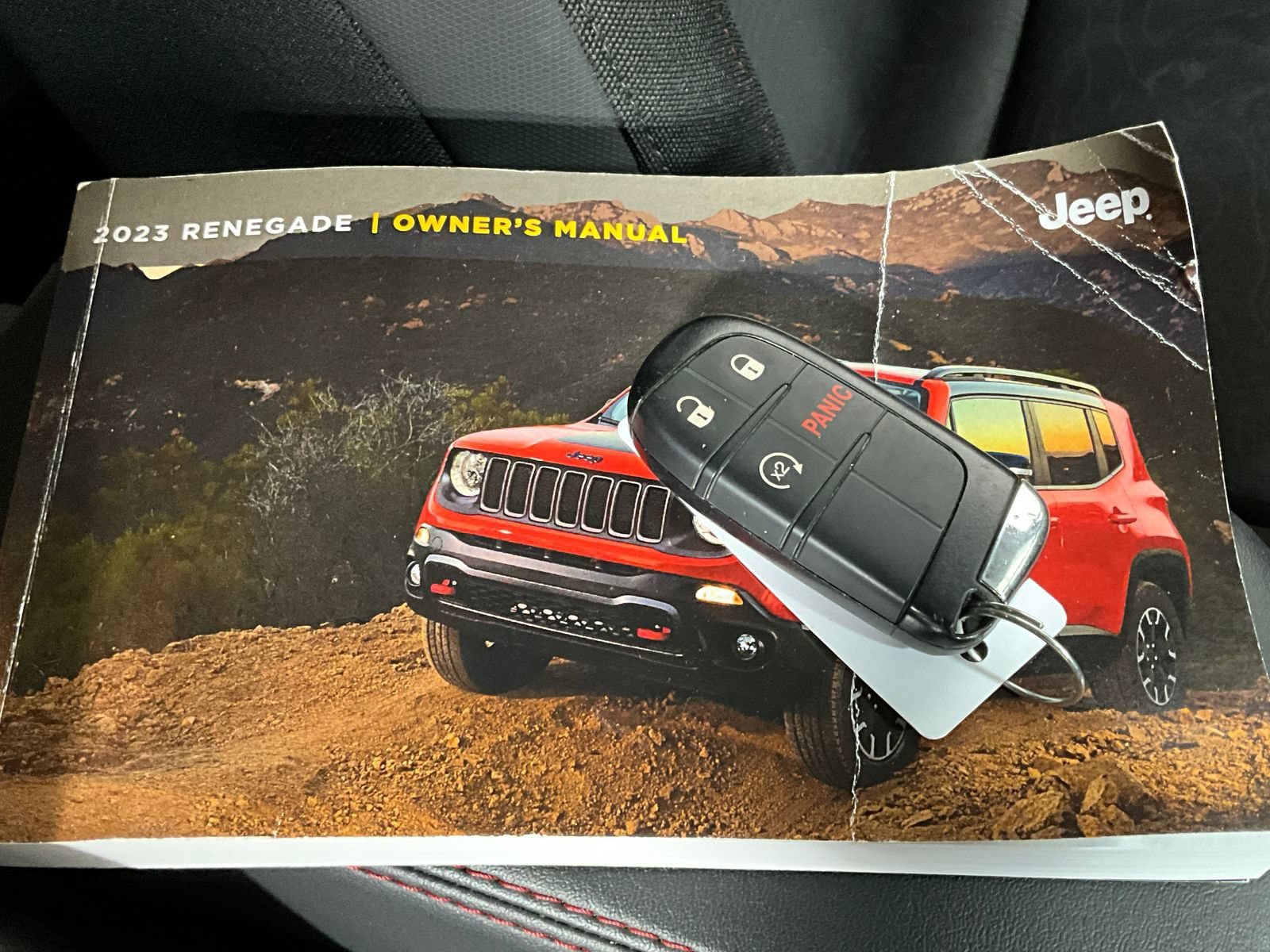Used 2023 Jeep Renegade Trailhawk AWD/4WD image 14
