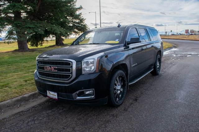 Used 2019 GMC Yukon XL SLE image 1
