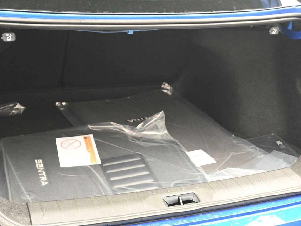 New 2026 Nissan Sentra SR w/ Floor Mat Package FWD image 19