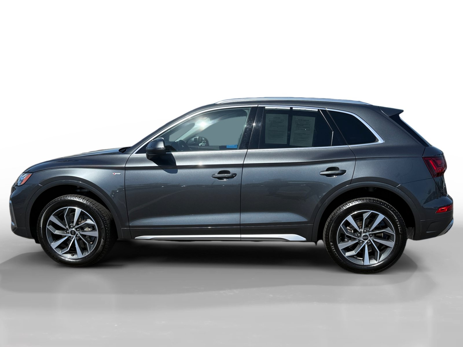 Used 2023 Audi Q5 2.0T Premium Plus w/ Premium Plus Package AWD/4WD image 2