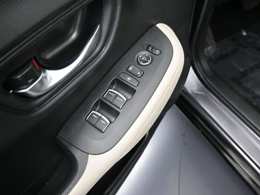 Used 2023 Honda HR-V EX-L image 14