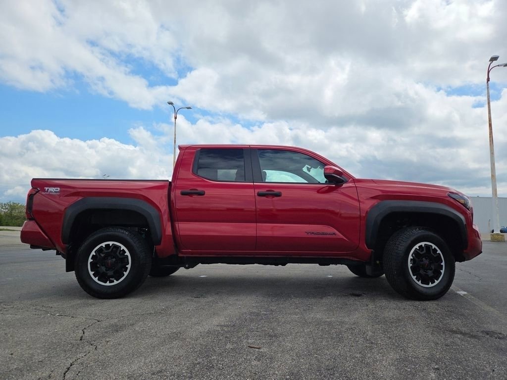 Used 2024 Toyota Tacoma TRD Off-Road AWD/4WD image 24