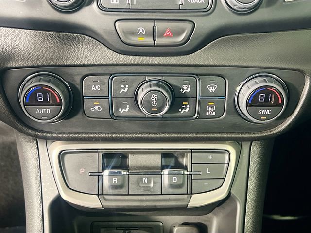 Used 2024 GMC Terrain Denali w/ Denali Premium Package image 23