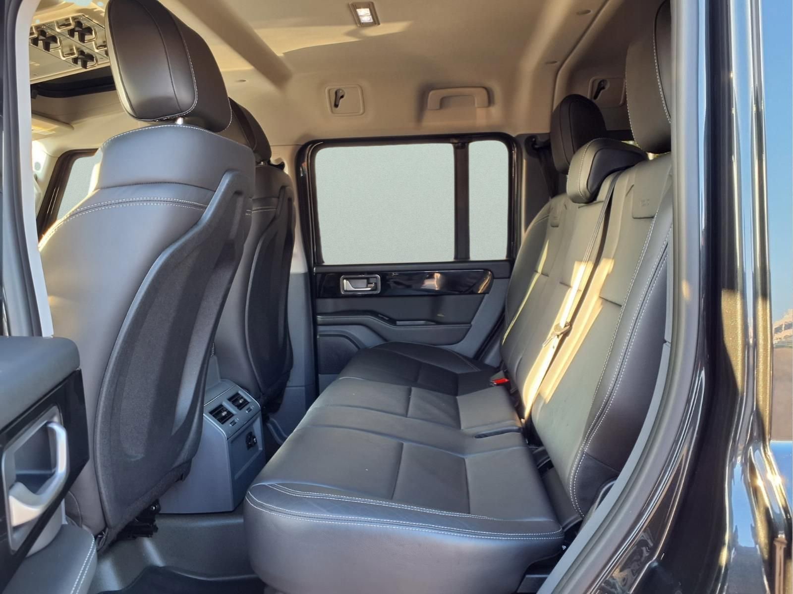 Used 2024 INEOS Grenadier Fieldmaster Edition image 13