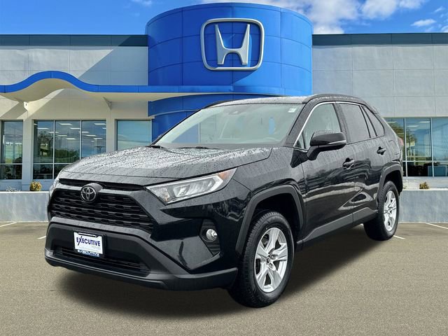 Used 2020 Toyota RAV4 XLE image 5