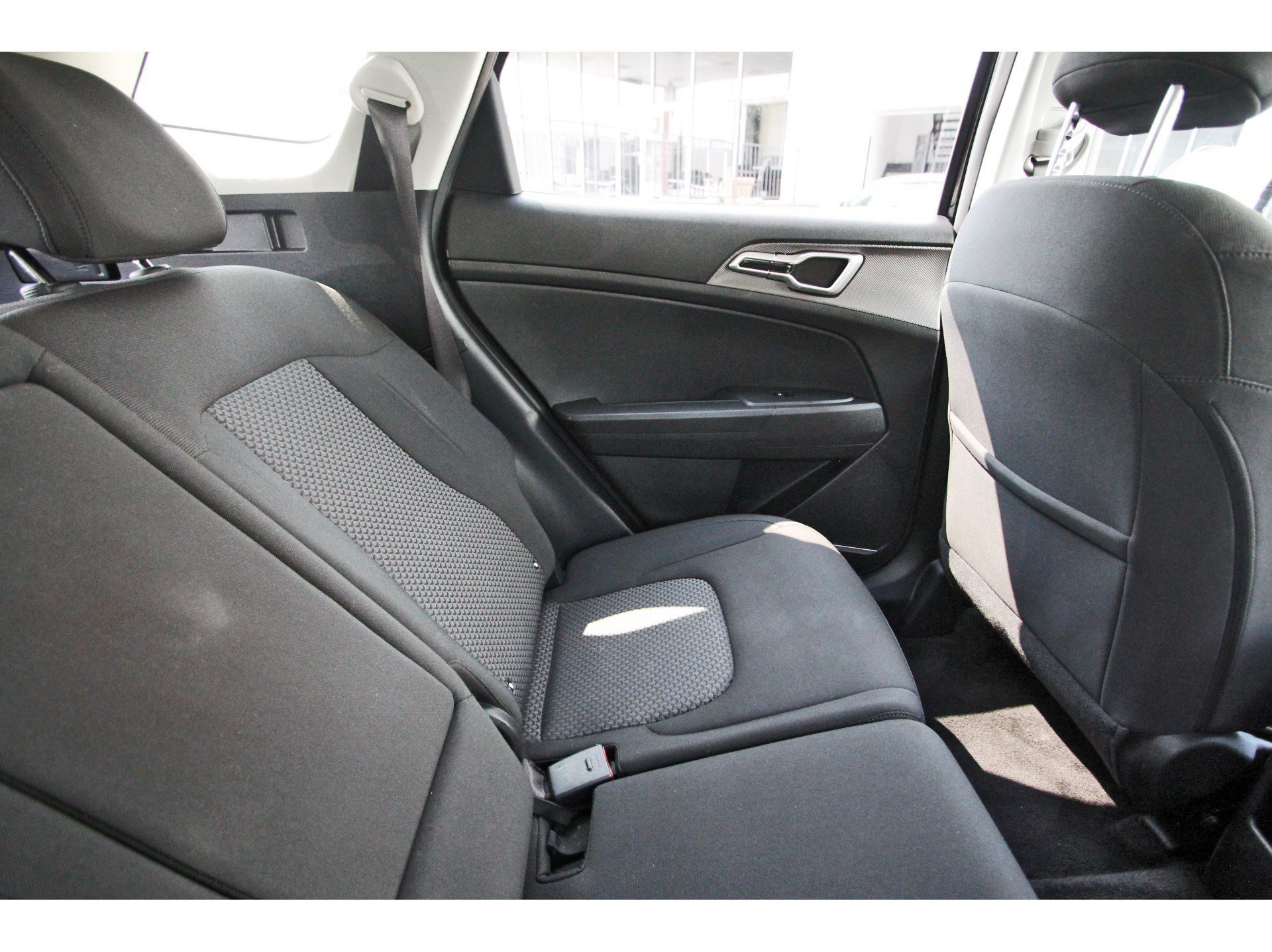 Certified 2025 Kia Sportage LX FWD image 13