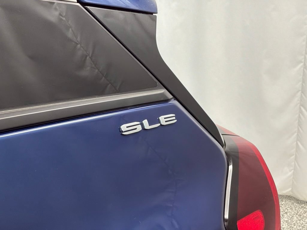 Used 2022 GMC Terrain SLE w/ Driver Convenience Package AWD/4WD image 23