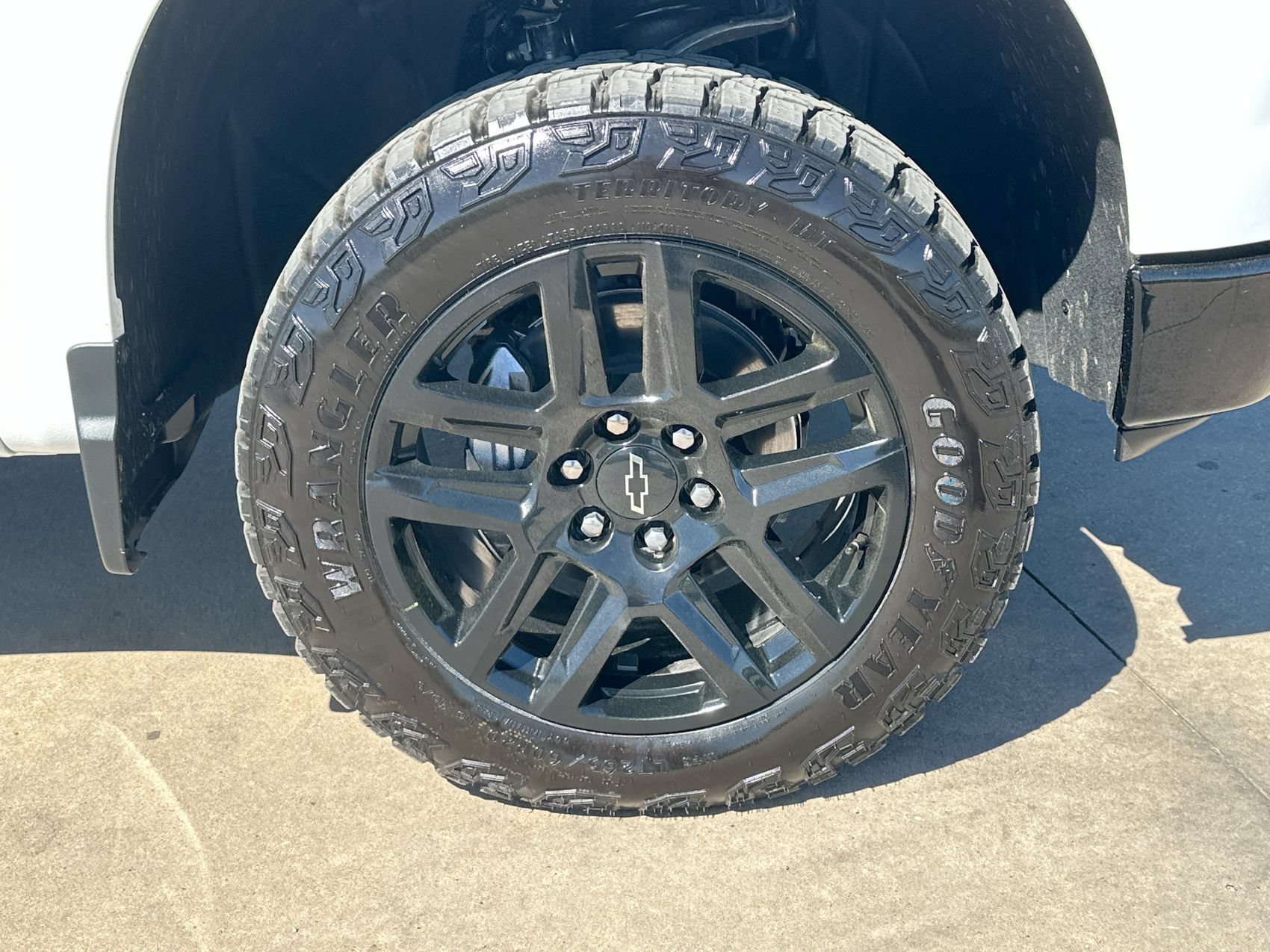 Used 2026 Chevrolet Silverado 1500 LT Trail Boss w/ LT Trail Boss Premium Package AWD/4WD image 10