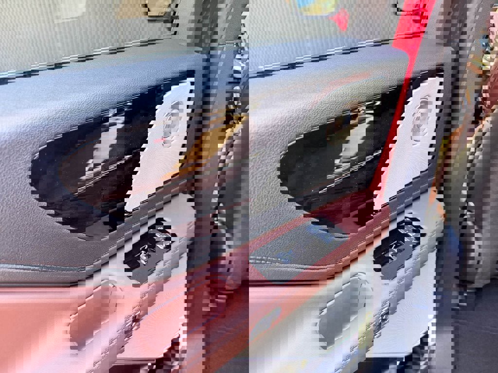 New 2026 Lincoln Aviator Reserve w/ Luxury Package image 17