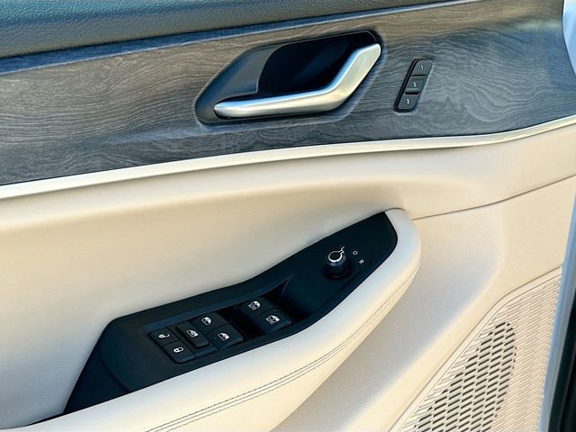 Used 2024 Jeep Grand Cherokee L Limited w/ Luxury Tech Group II AWD/4WD image 18