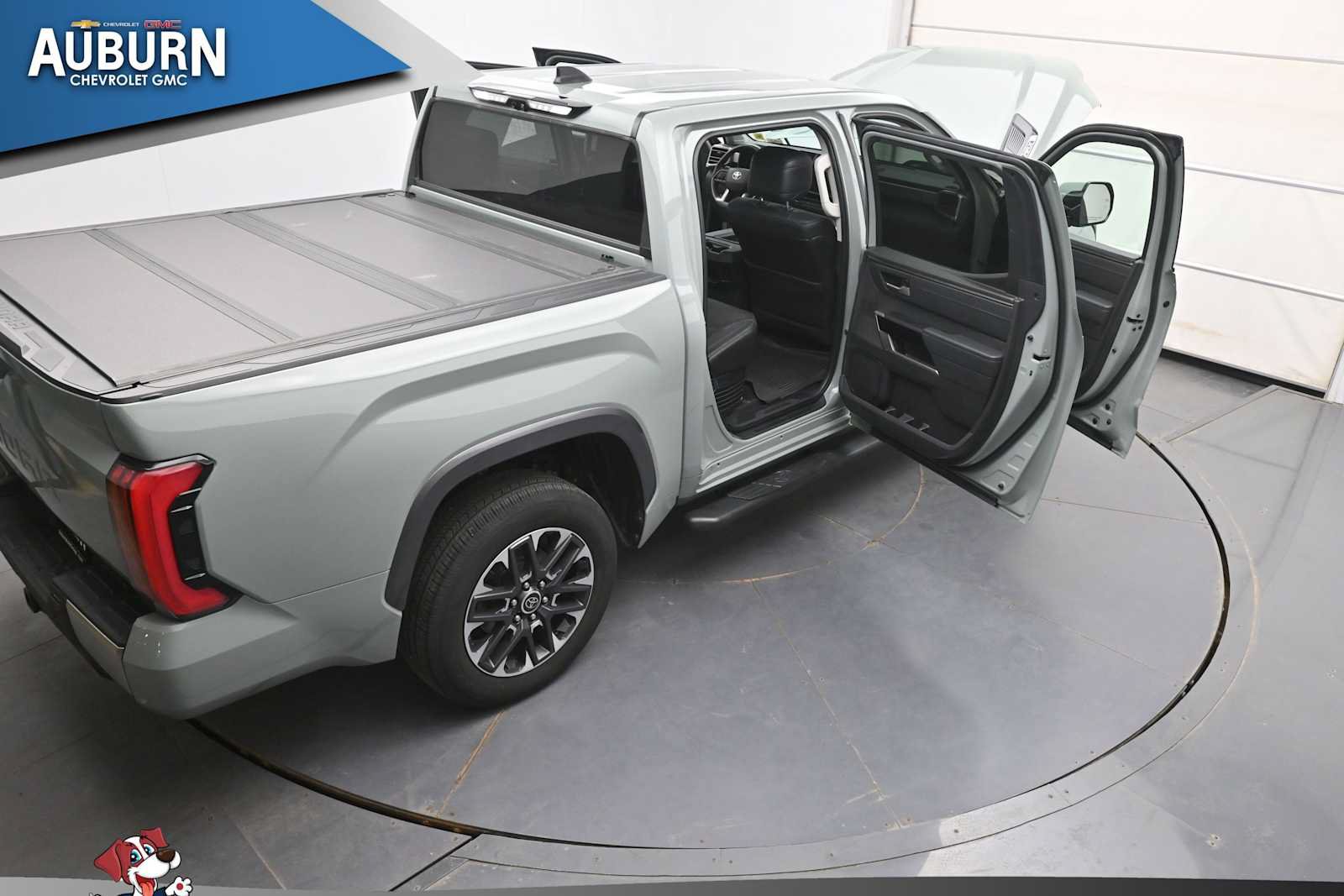 Used 2024 Toyota Tundra Limited AWD/4WD image 40