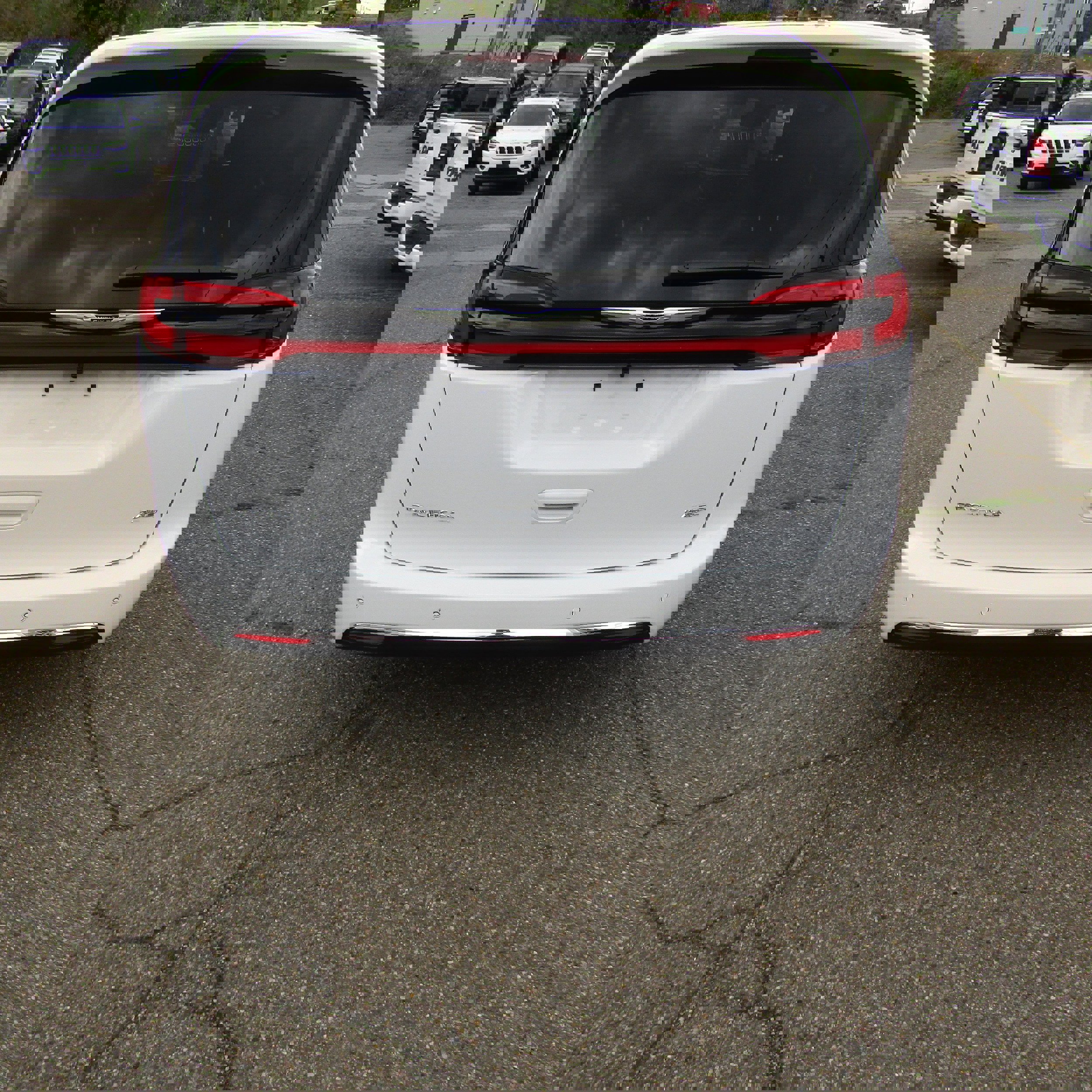 New 2026 Chrysler Pacifica Select image 6