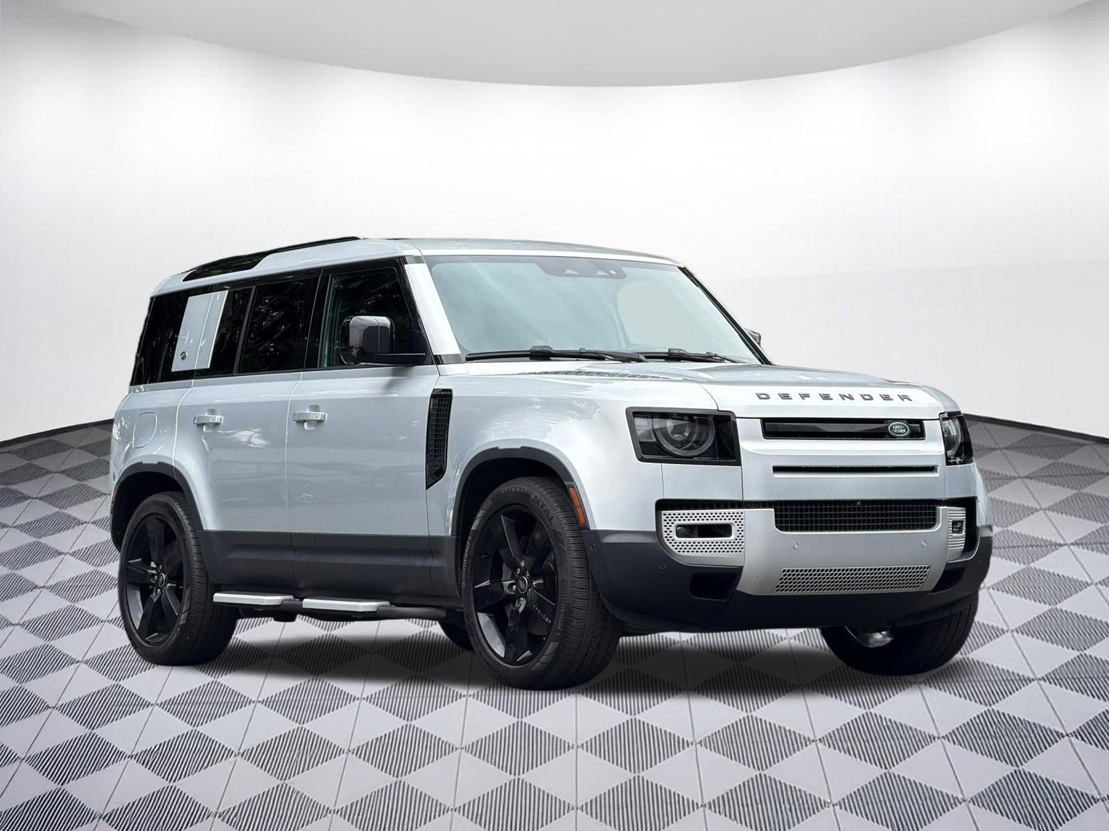 Used 2023 Land Rover Defender 110 SE AWD/4WD image 7