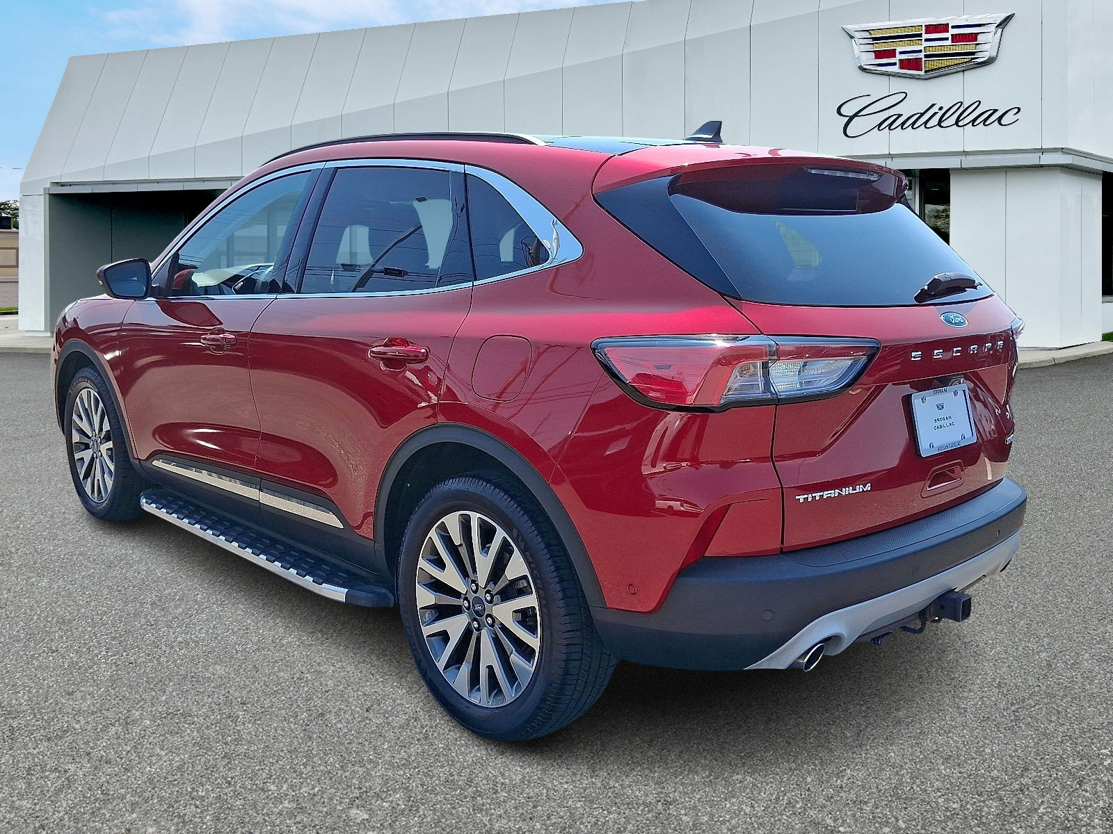 Used 2020 Ford Escape Titanium image 4
