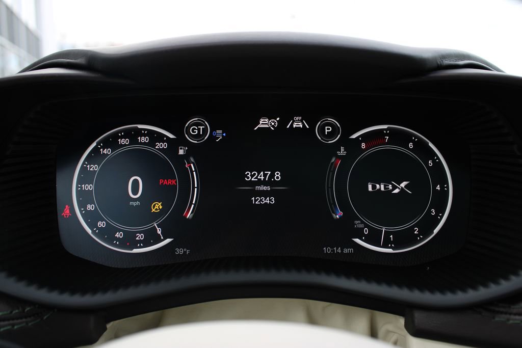 Used 2023 Aston Martin DBX image 14