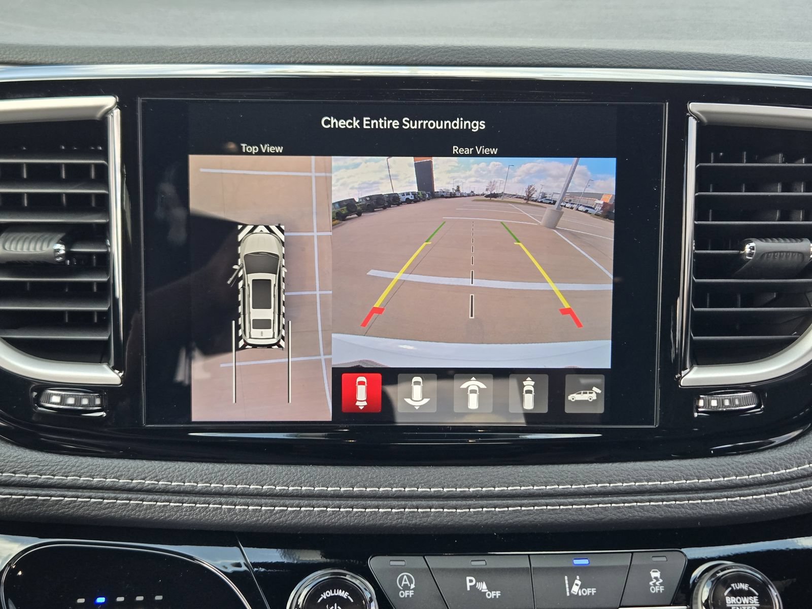 New 2026 Chrysler Pacifica Select AWD/4WD image 16
