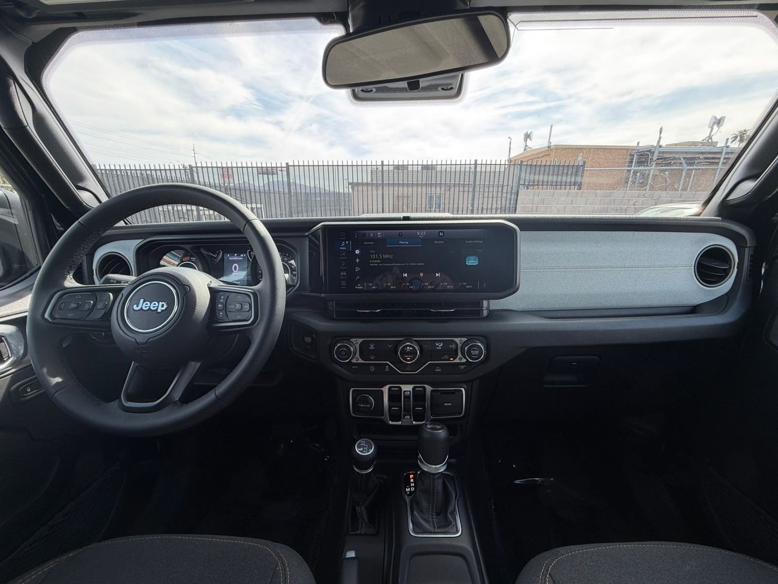 Used 2025 Jeep Wrangler Sport S image 32